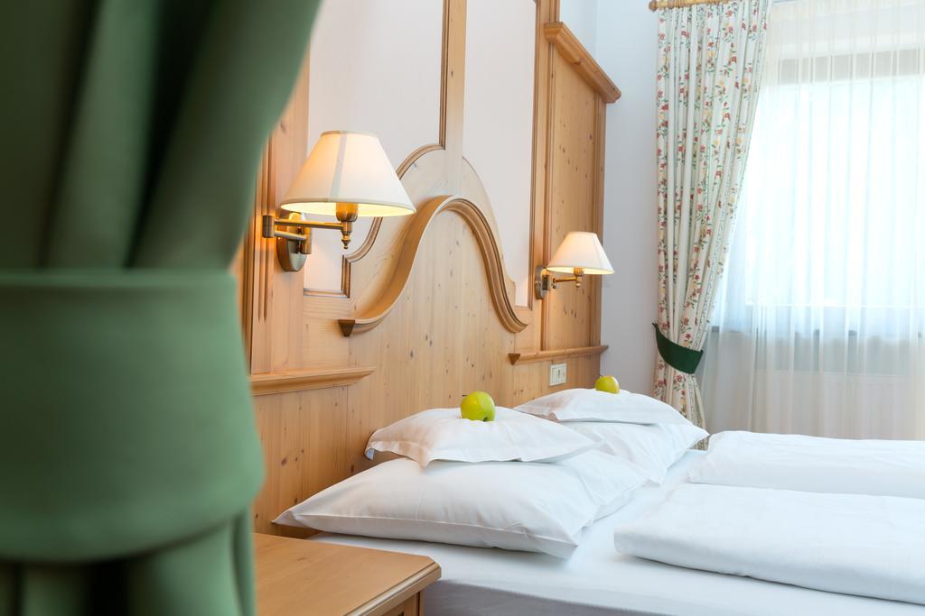 Hotel Falken Falzes Luaran gambar